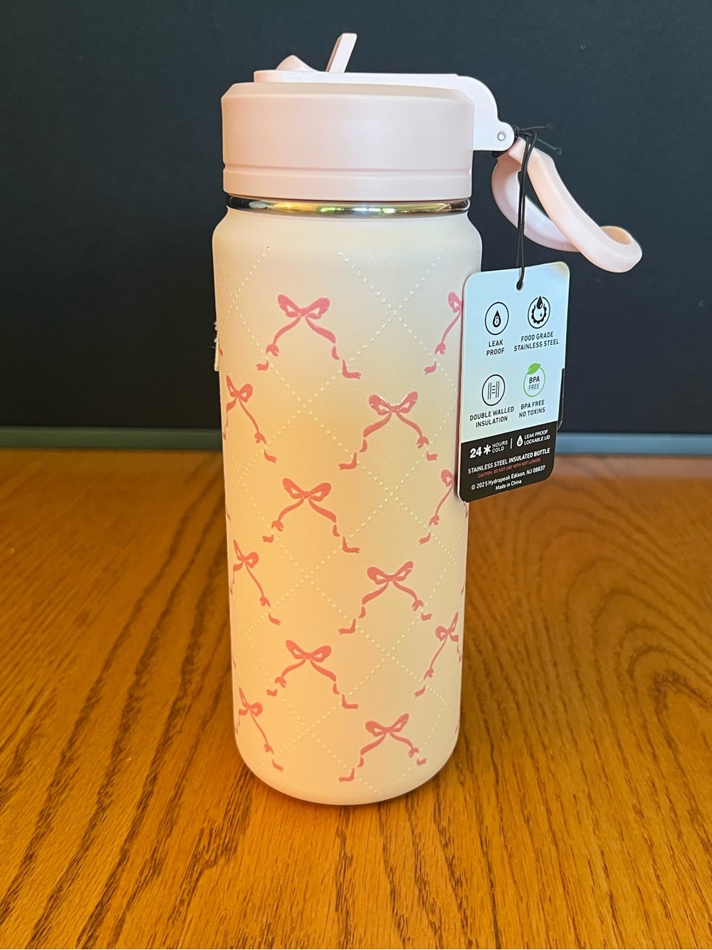 20 oz Hydrapeak Baby Pink with Thin Bows Water Bottle